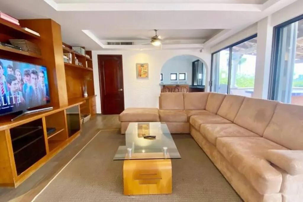 Elegant Lagoon Front Villa By Casa Paraiso Cancun