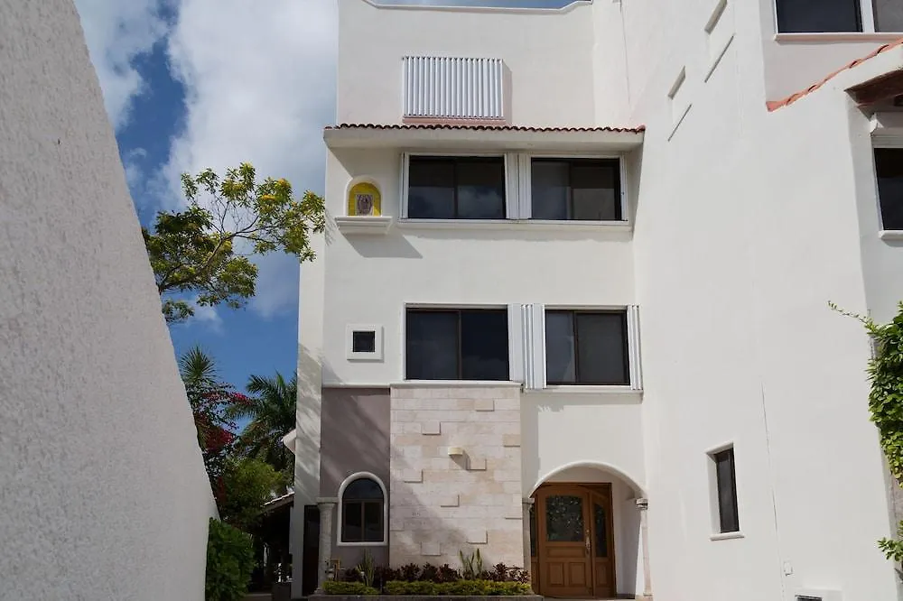 Elegant Lagoon Front Villa By Casa Paraiso Cancun