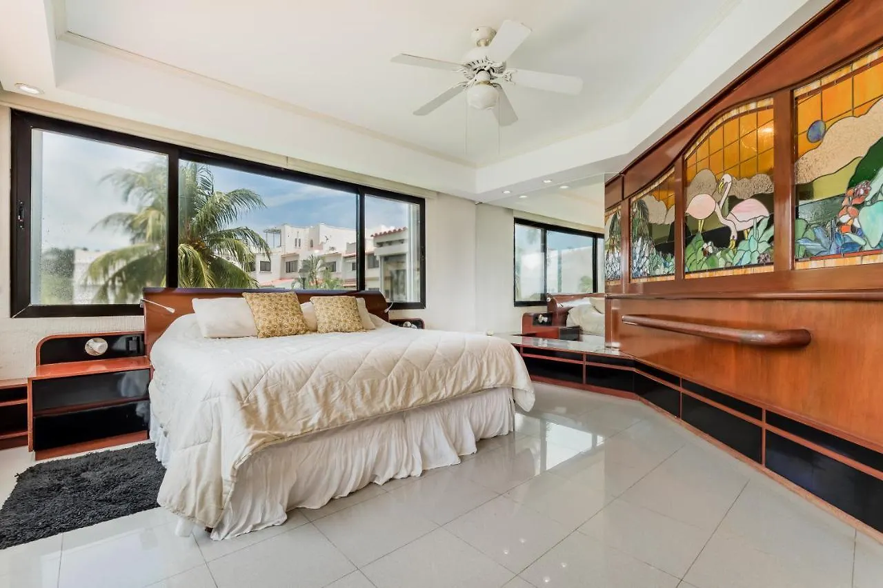 Elegant Lagoon Front Villa By Casa Paraiso Cancun