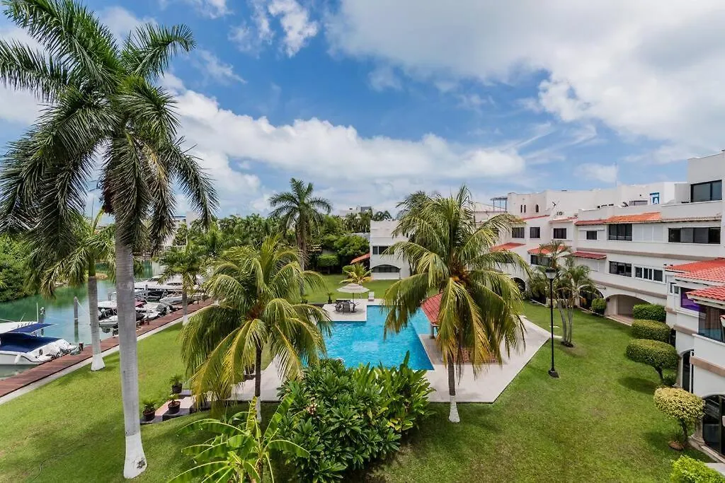 Elegant Lagoon Front Villa By Casa Paraiso Cancun