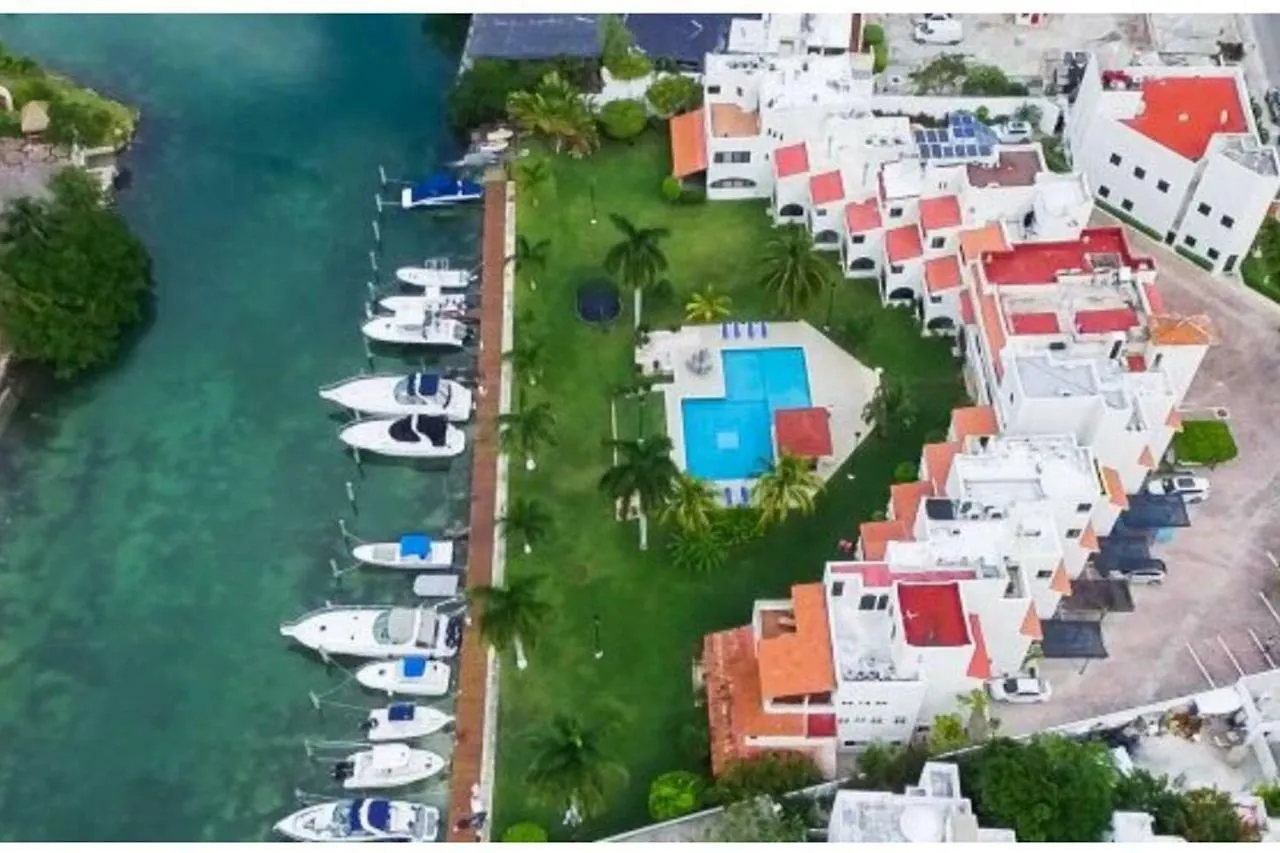 Elegant Lagoon Front Villa By Casa Paraiso Cancun